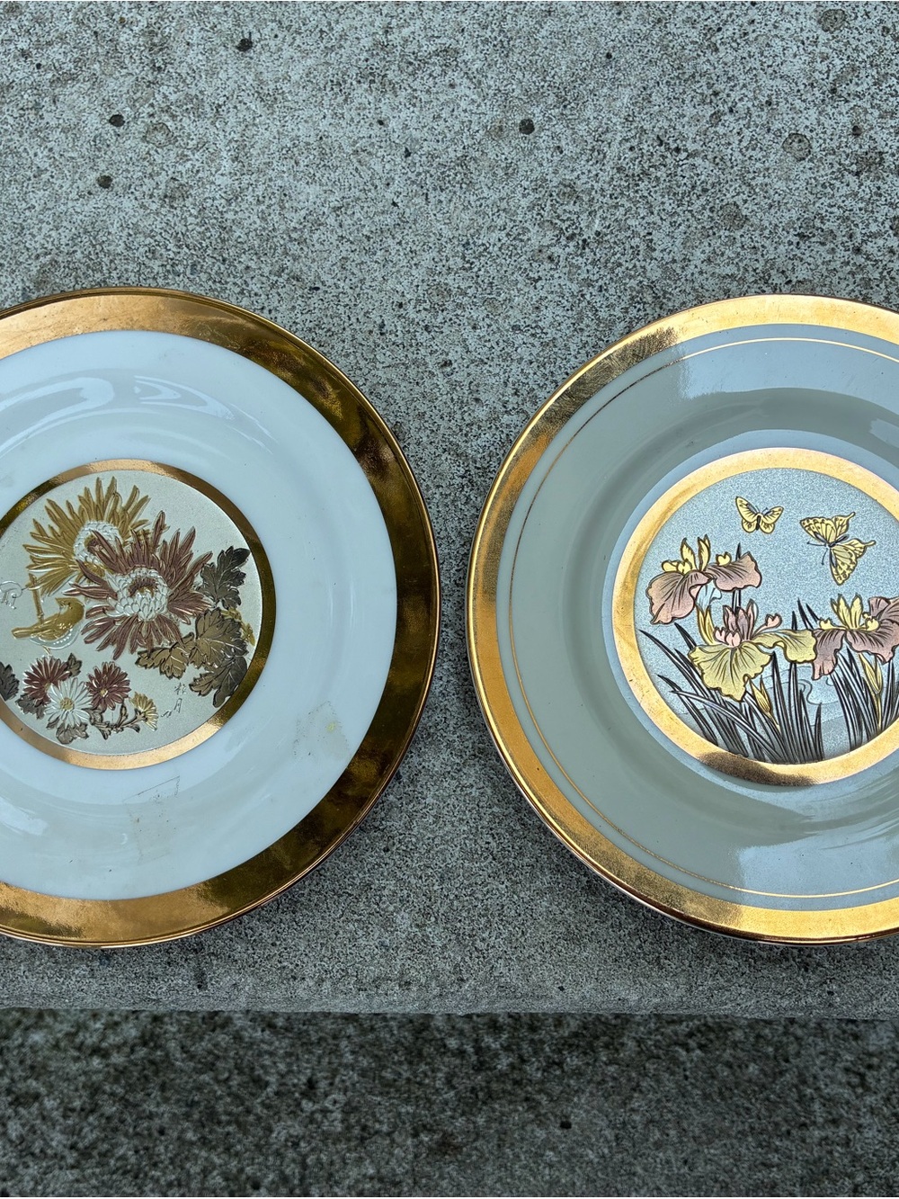 CHOKIN PLATE 6”Gold-Trim Floral Decorative Wall Plates (Set of 2)